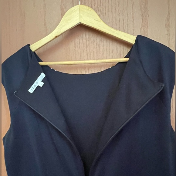 Cleo Size 14 Black with a multi coloured centre of dress. Midi length. - Picture 5 of 11